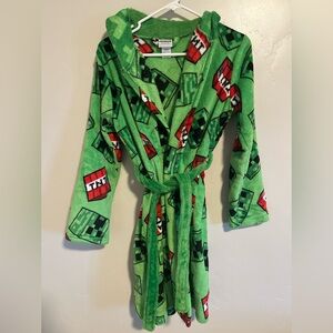 Mindcraft Boys Robe size 12-14